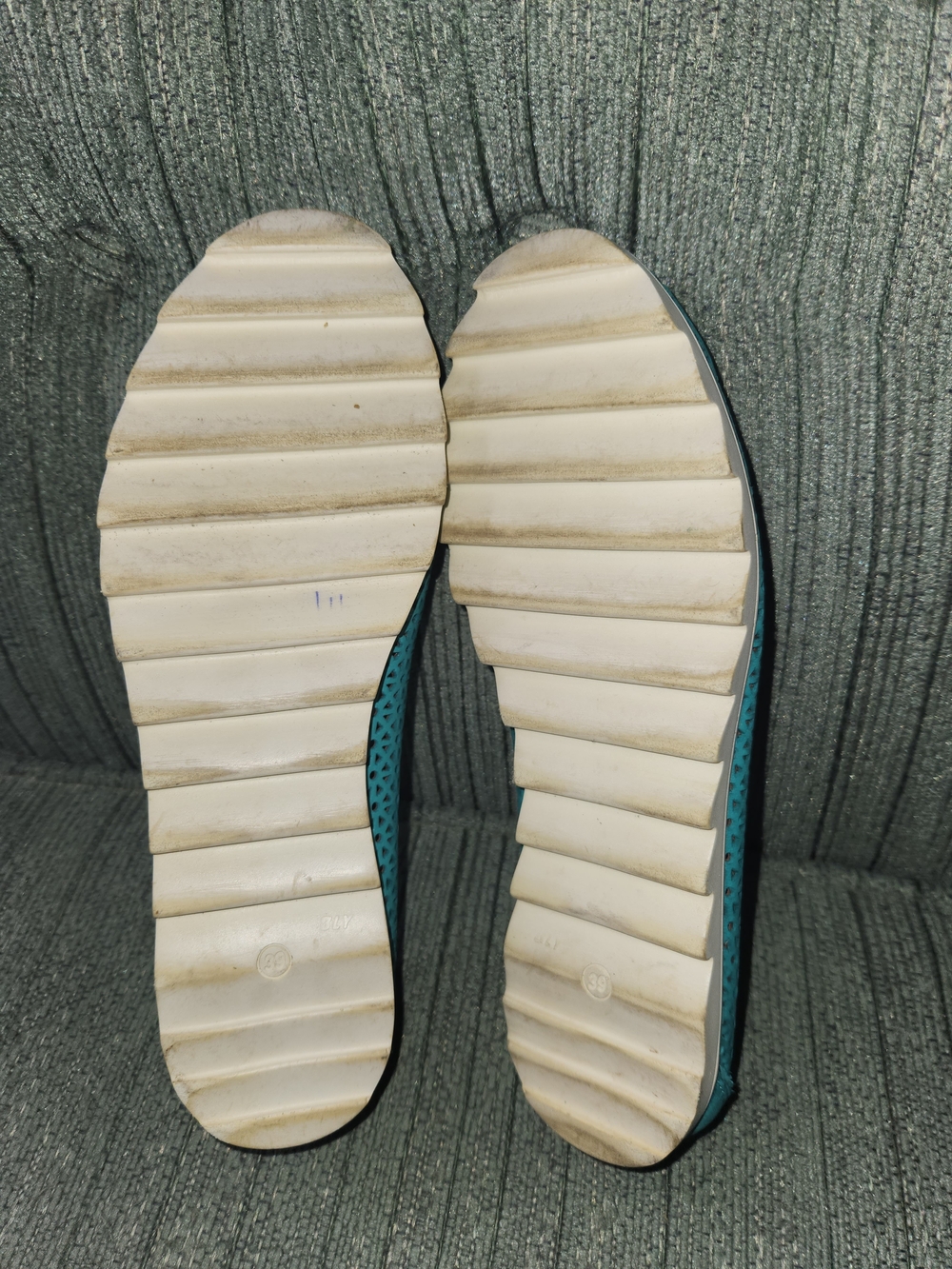 🍉Bueno Turquoise Laser-Cut Slip-On Flats - Picture 2 of 6